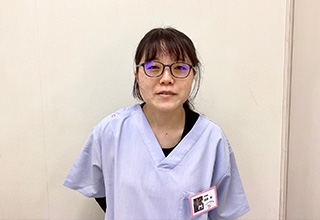 関根　梓
